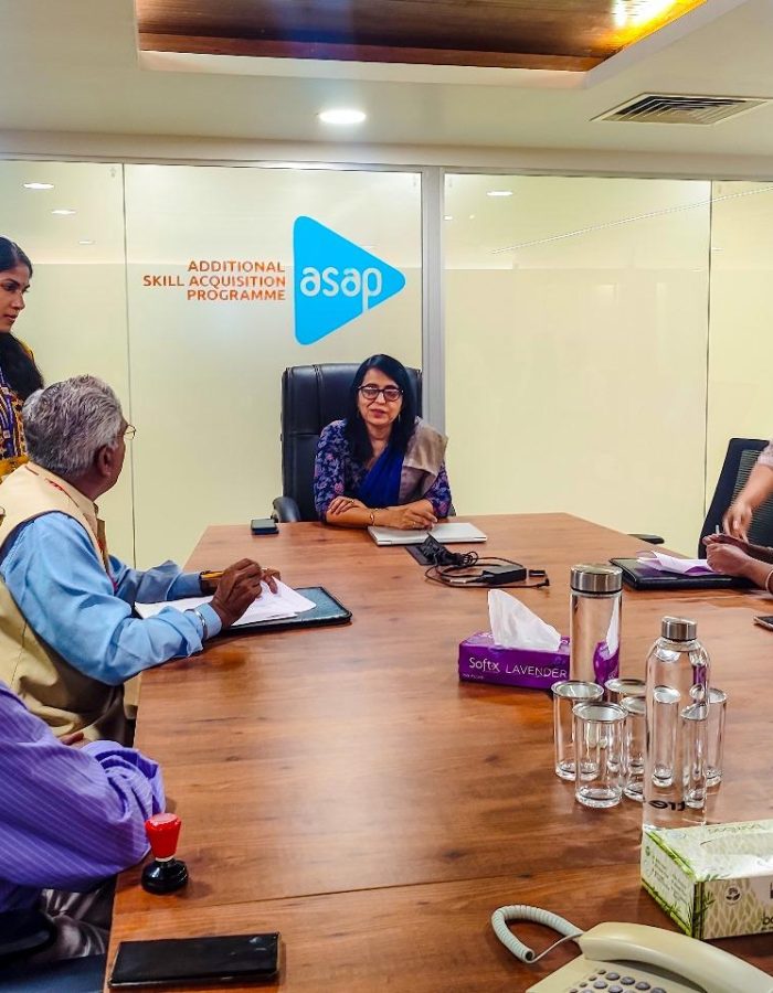 WhatsApp Image 2025-10-15 at 22.40.34